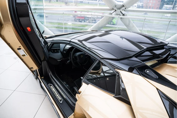 Lamborghini Aventador
