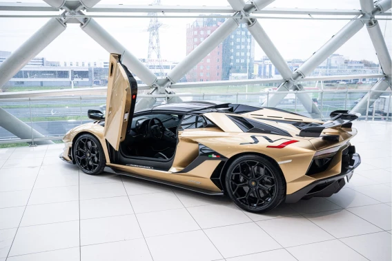 Lamborghini Aventador